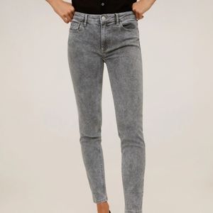 NWT Mango Skinny Jeans -Size 10